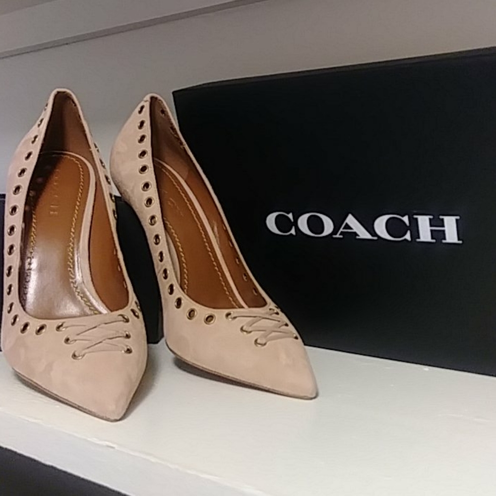 Coach Size 10 Varick Pale Blush Heels - Picture 2 of 3